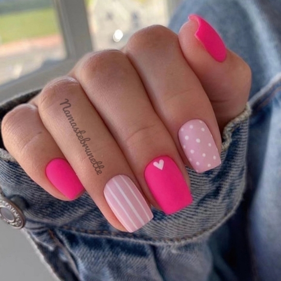2/$16 Pink Hearts Press On Nails - Picture 1 of 17